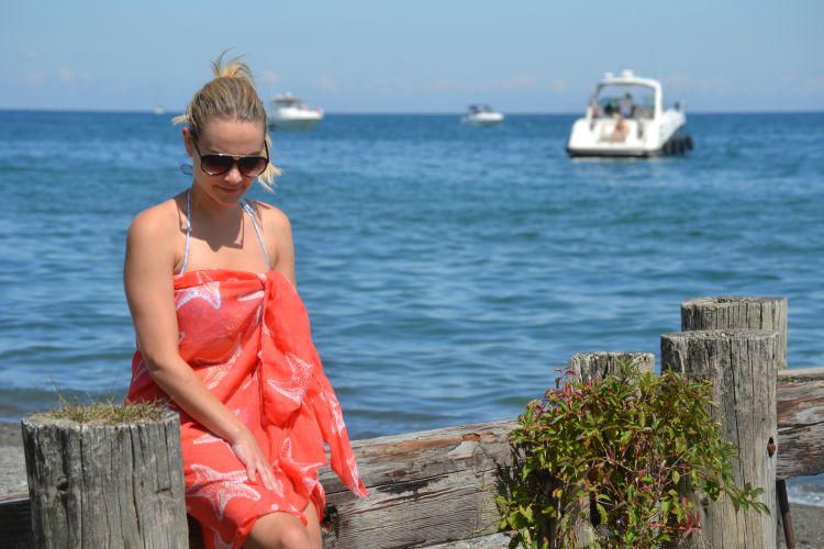 Beach cover ups, ootd inspiration, ootd, beach outfits, diy beach cover up, scarf as a beach cover up, how to use a scarf as a cover up, uses for a scarf, additional ways to use a scarf, Toronto fashion blogger, Ontario blogger