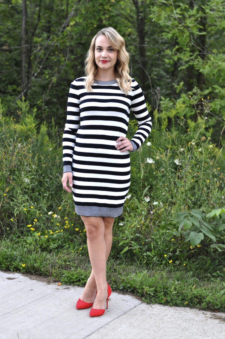 Black and white stripe dress, how to style red pumps, wearing red shoes, paris ottd, paris outfit inspiration, Canadian street style, paris street style, joe fresh black and white dress, joe fresh fashion, Canada ootd, fashion blogger, Canada fashion blogger, ootd blogger, ootd inspiration 